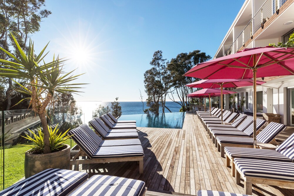 Bannisters by the Sea Mollymook