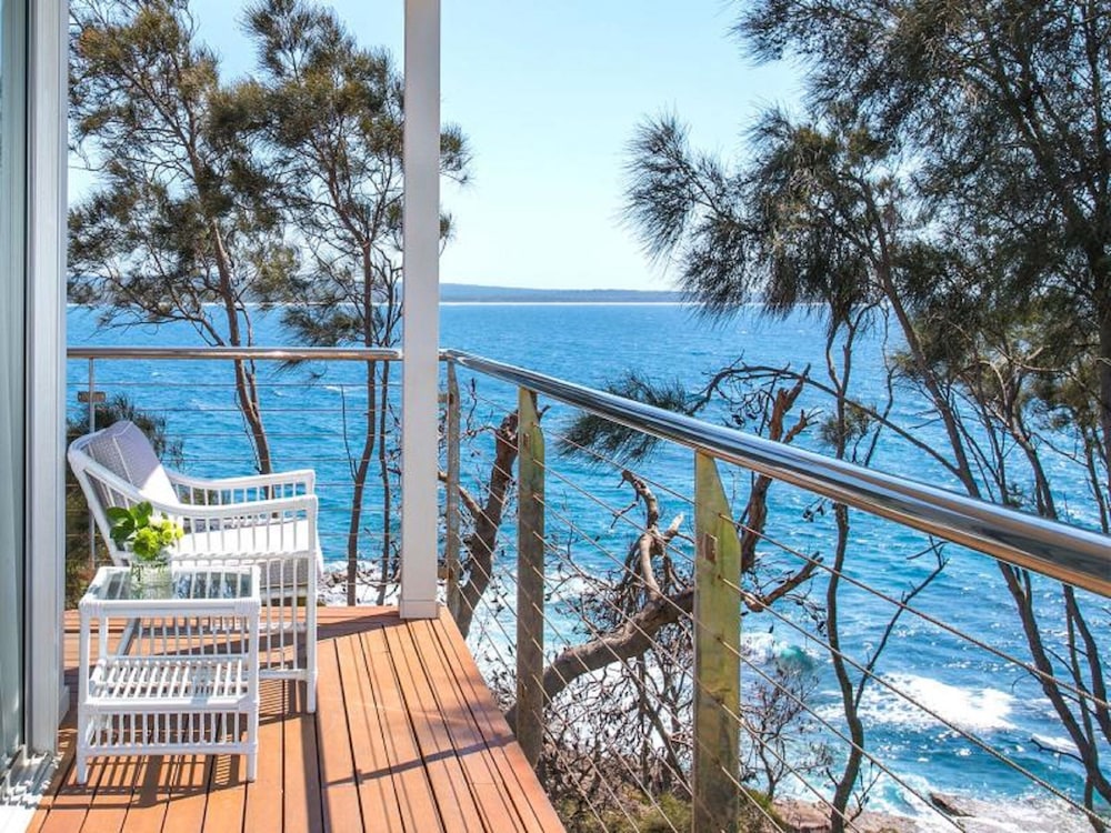 Bannisters by the Sea Mollymook