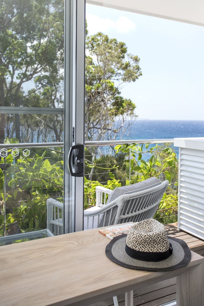 Bannisters by the Sea Mollymook