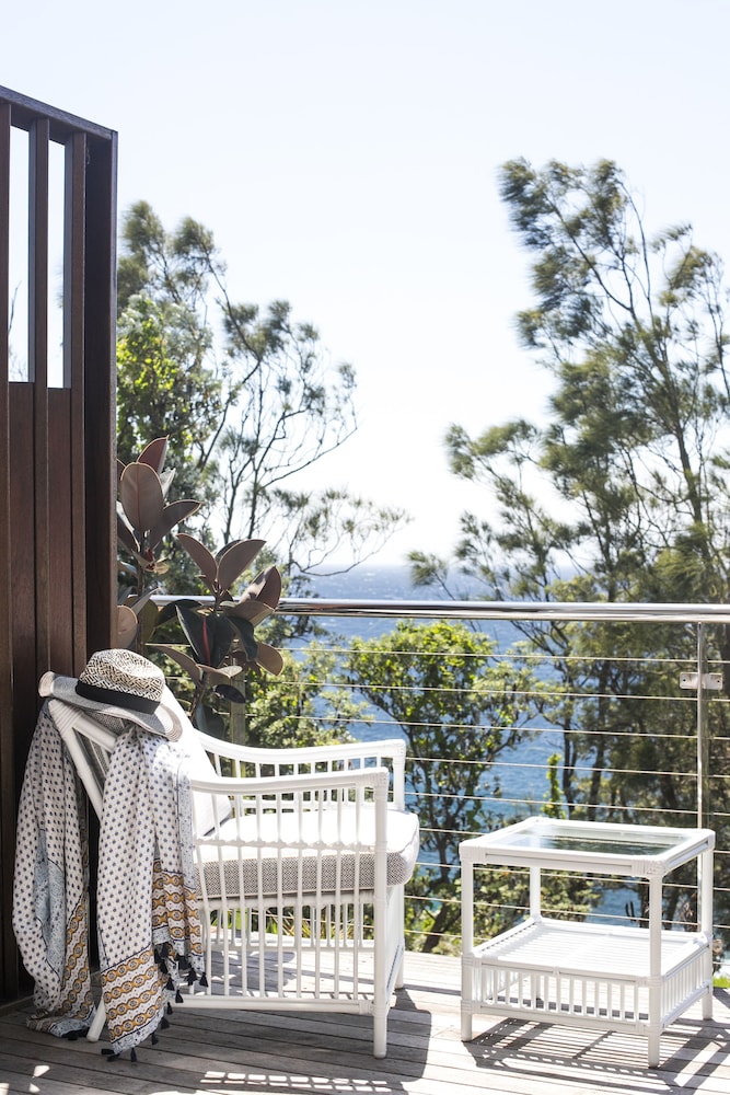 Bannisters by the Sea Mollymook