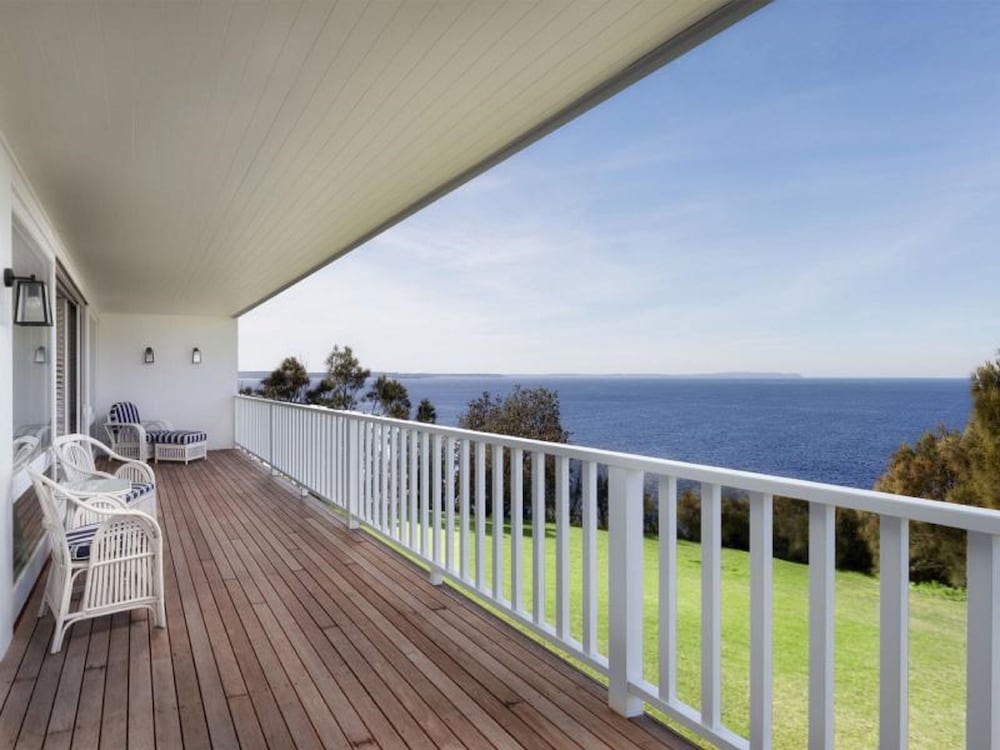 Bannisters by the Sea Mollymook