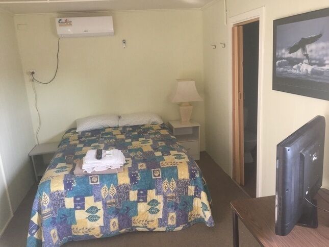 Accommodation and meals, workers and travellers