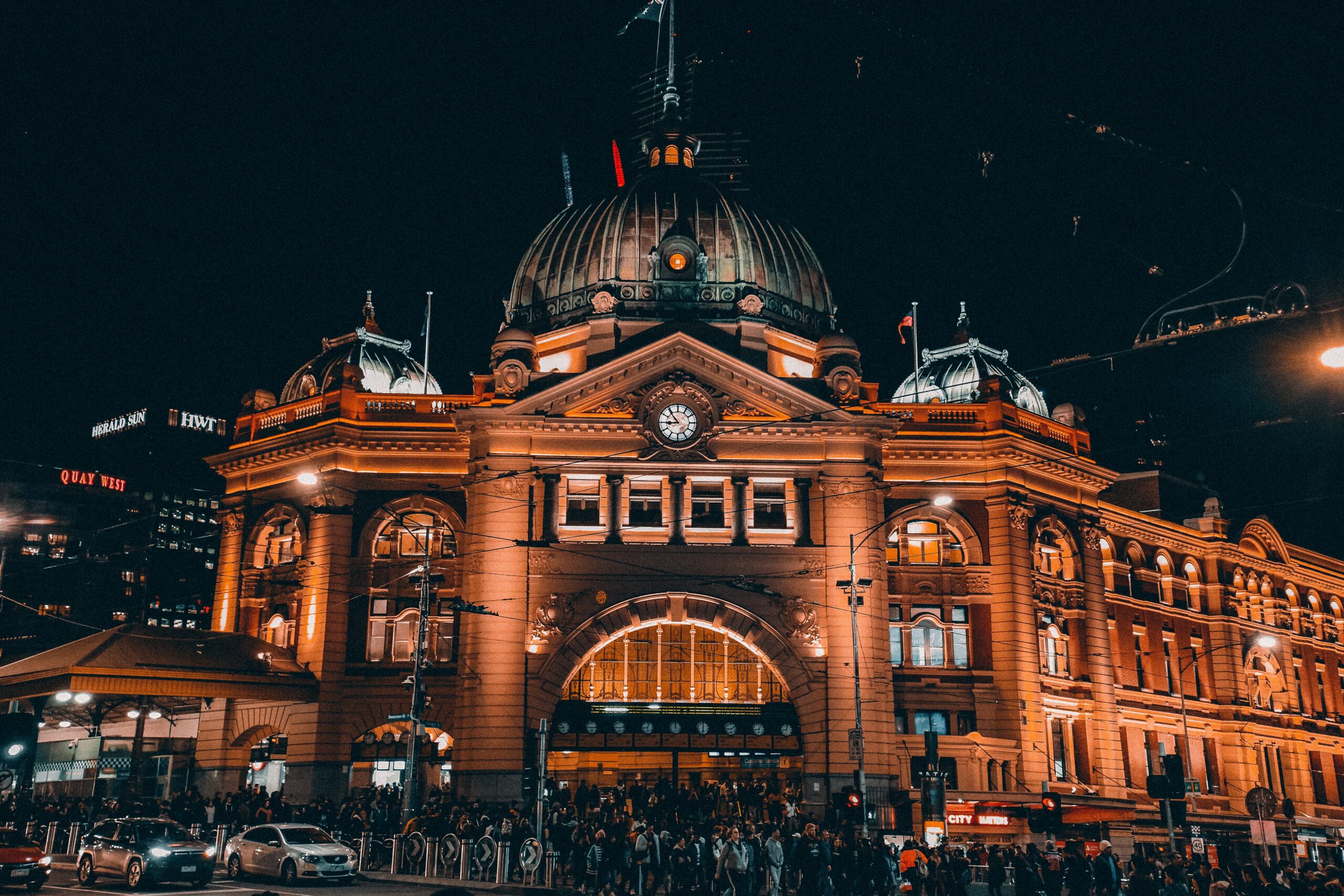 MELBOURNE: Hidden Melbourne: Ghosts, Murder & Mystery + Best Insta Spots